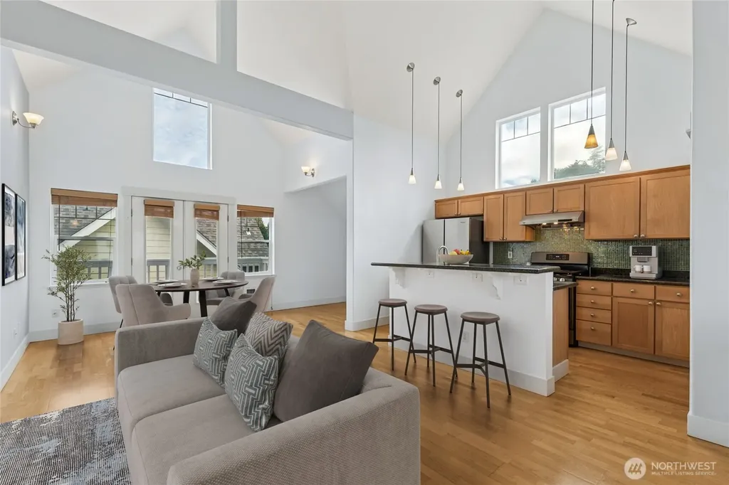 5907 40th Avenue SW Seattle WA 98136