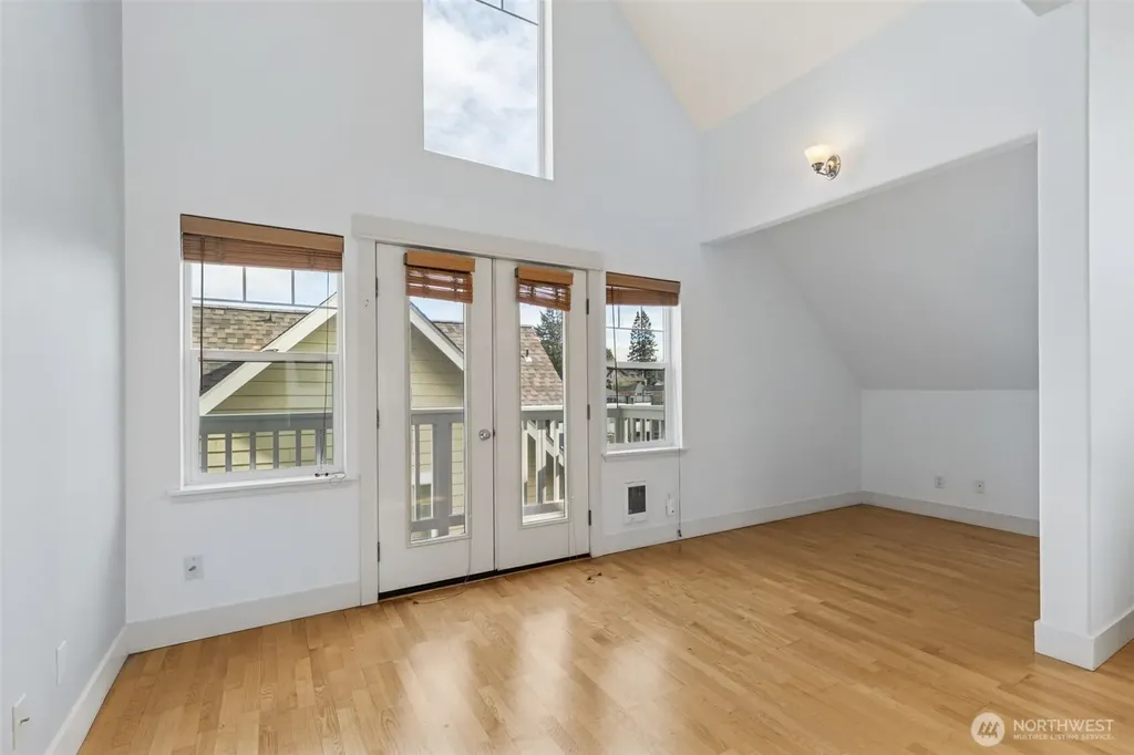 5907 40th Avenue SW Seattle WA 98136