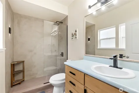 5907 40th Avenue SW Seattle WA 98136