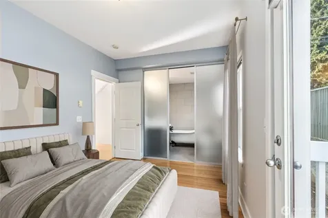 5907 40th Avenue SW Seattle WA 98136
