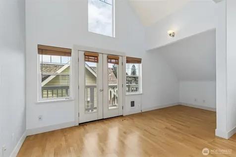 5907 40th Avenue SW Seattle WA 98136