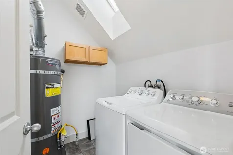 5907 40th Avenue SW Seattle WA 98136
