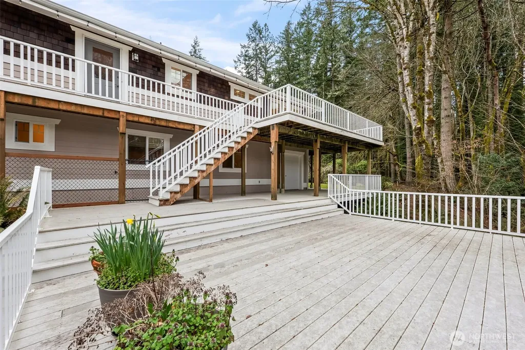 8711 92nd Street NW Gig Harbor WA 98332
