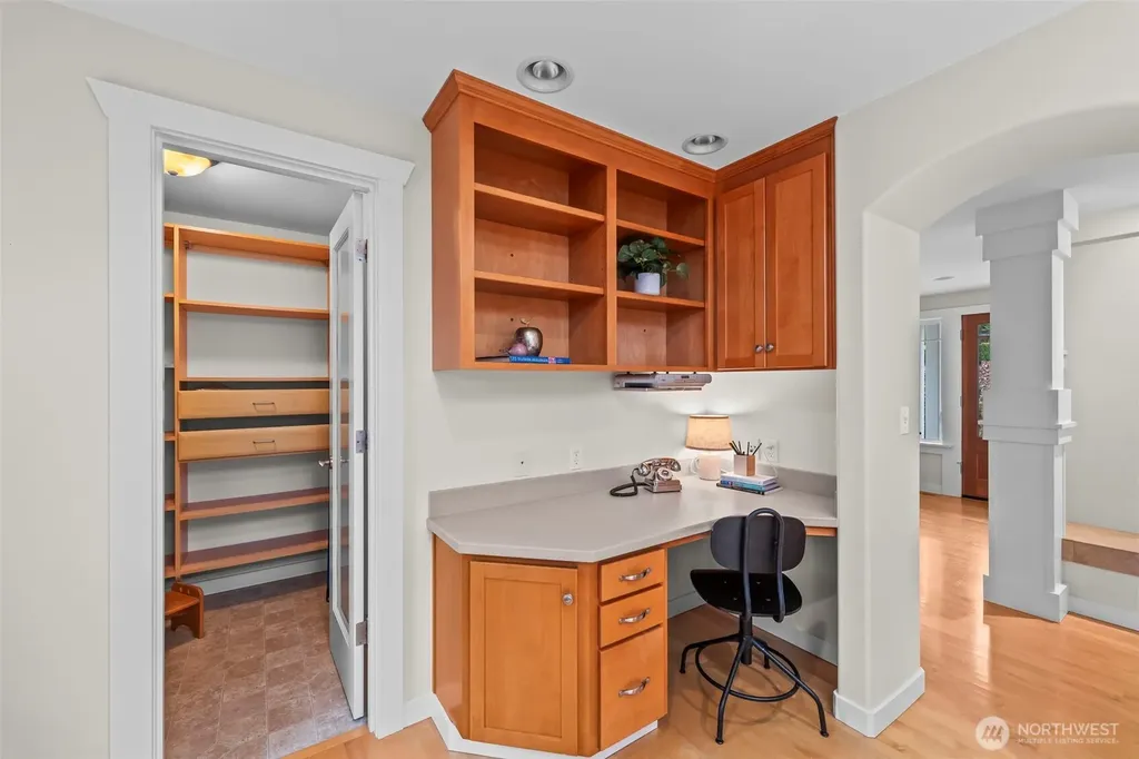 8711 92nd Street NW Gig Harbor WA 98332