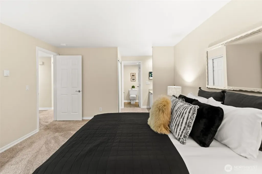 1700 W Sunn Fjord Lane Bremerton WA 98312