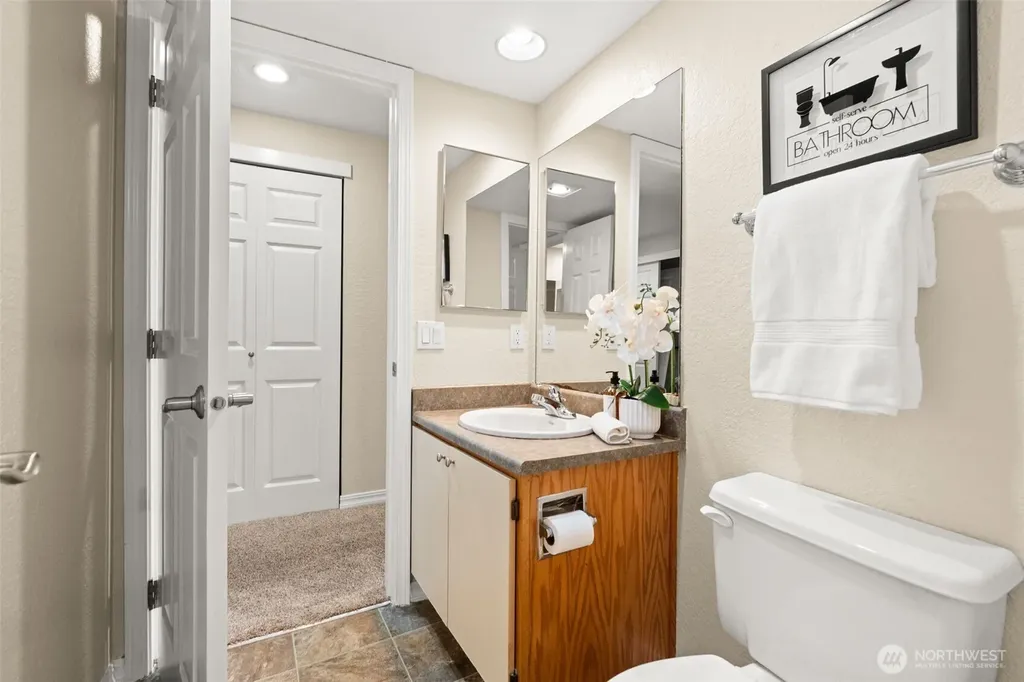 1700 W Sunn Fjord Lane Bremerton WA 98312