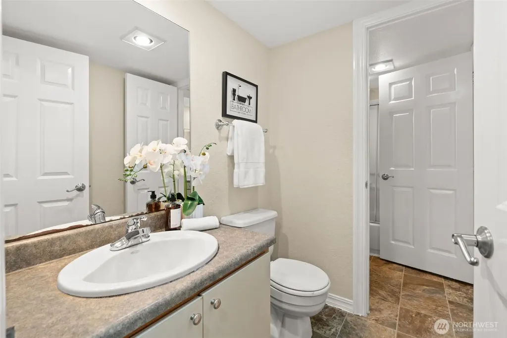 1700 W Sunn Fjord Lane Bremerton WA 98312