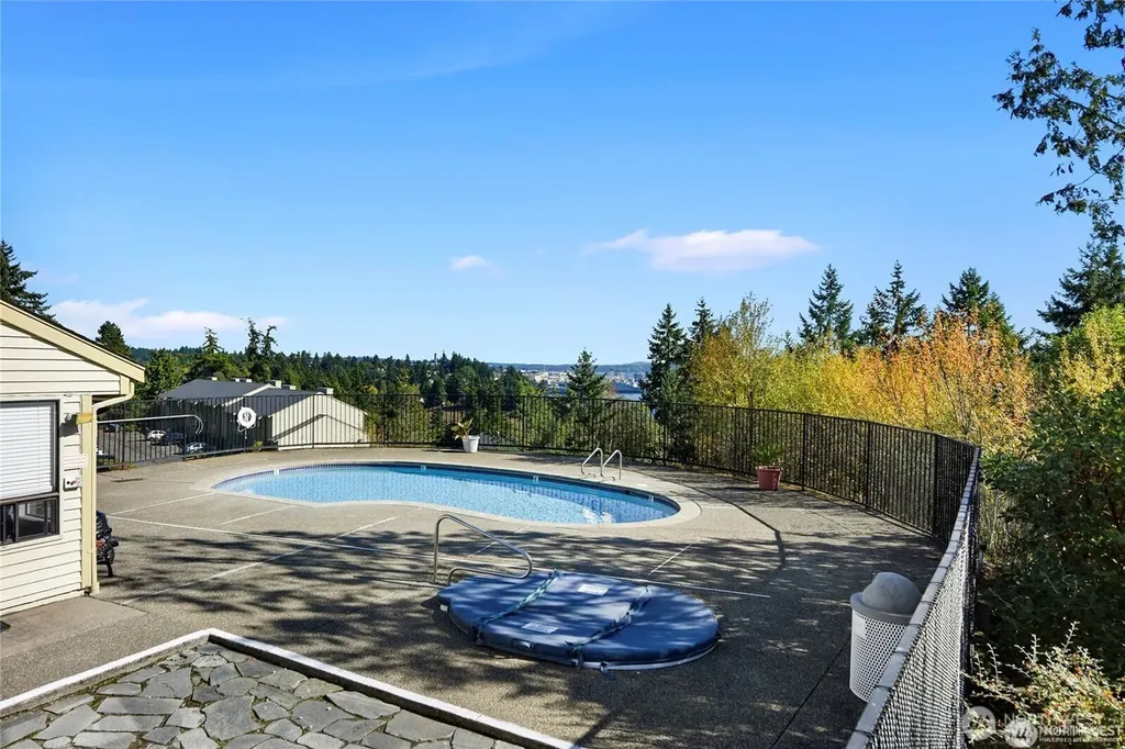 1700 W Sunn Fjord Lane Bremerton WA 98312