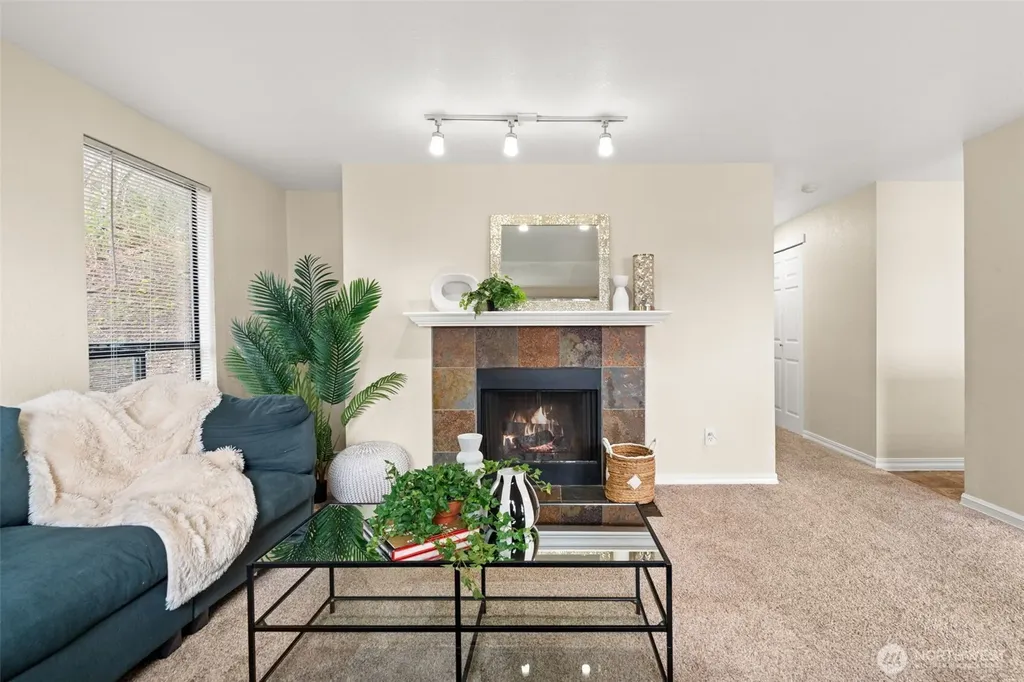 1700 W Sunn Fjord Lane Bremerton WA 98312