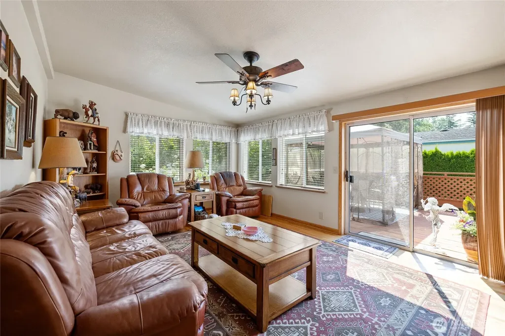 836 Harman Way S Orting WA 98360