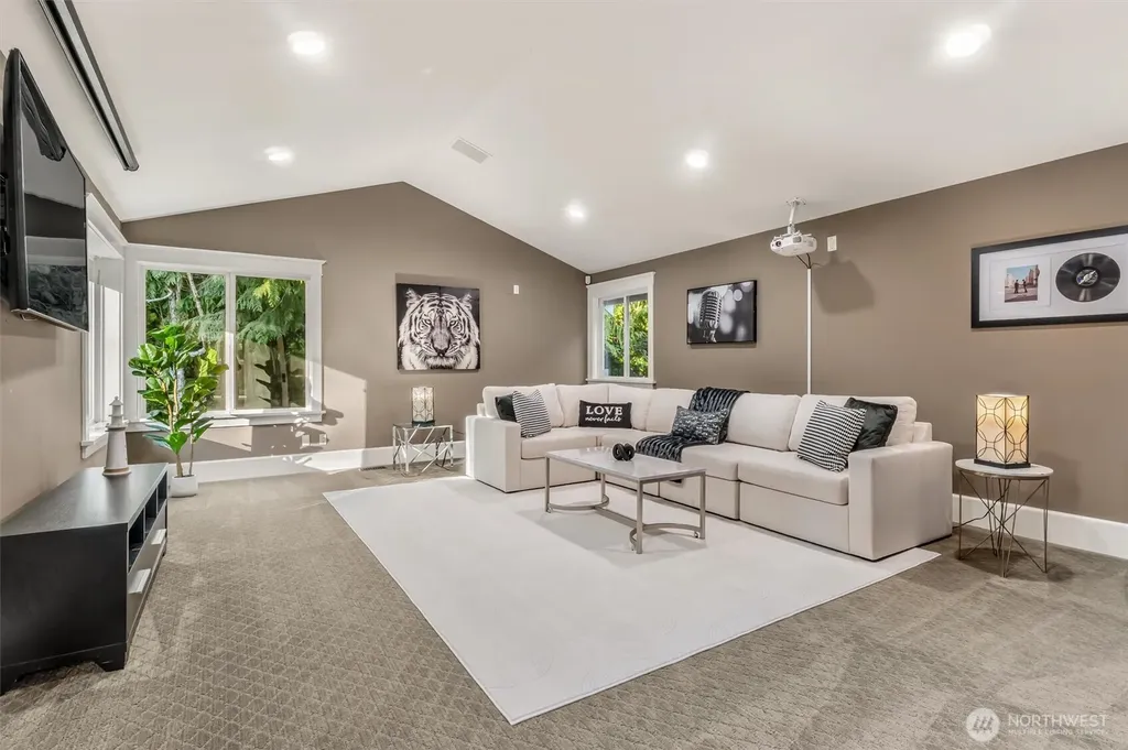16432 57th Avenue SE Snohomish WA 98296