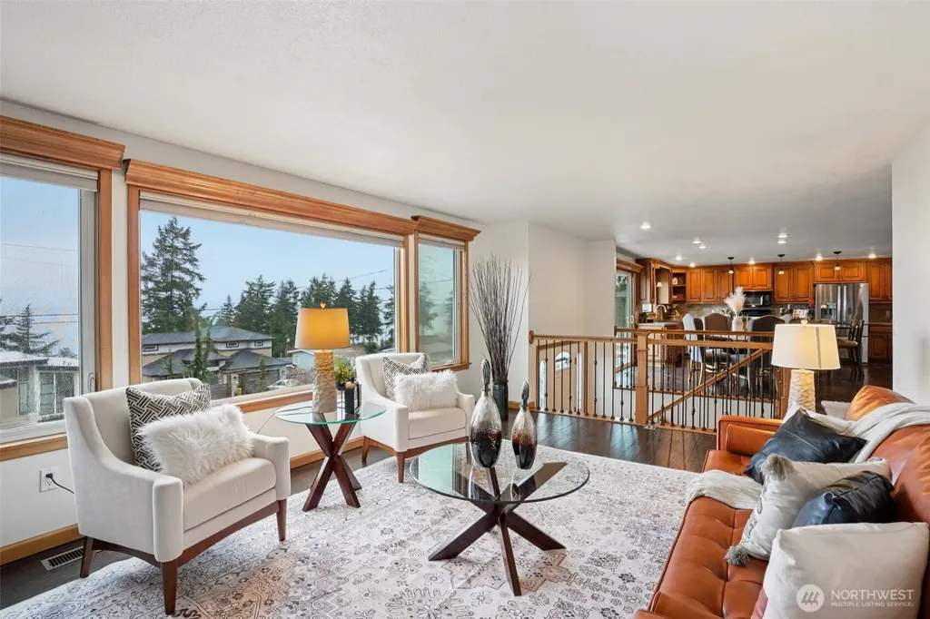 6111 Hawthorne Terrace NE Tacoma WA 98422