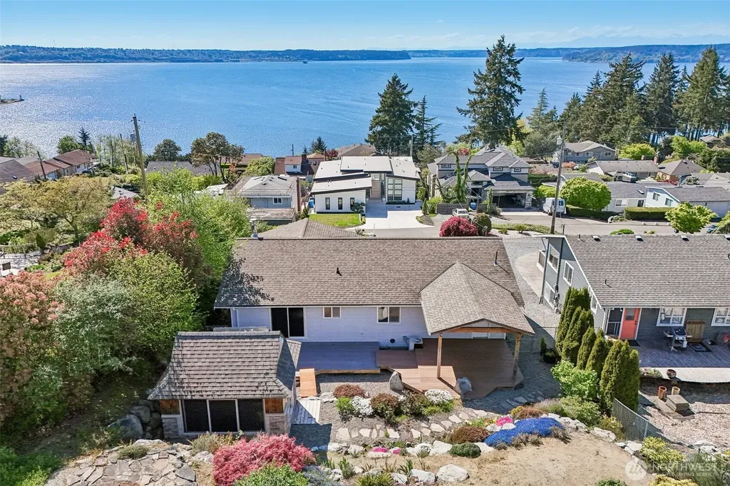 6111 Hawthorne Terrace NE Tacoma WA 98422