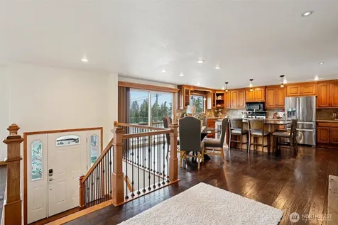 6111 Hawthorne Terrace NE Tacoma WA 98422