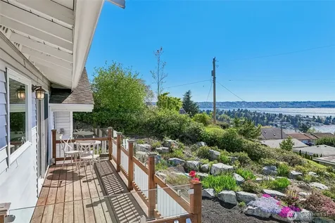 6111 Hawthorne Terrace NE Tacoma WA 98422
