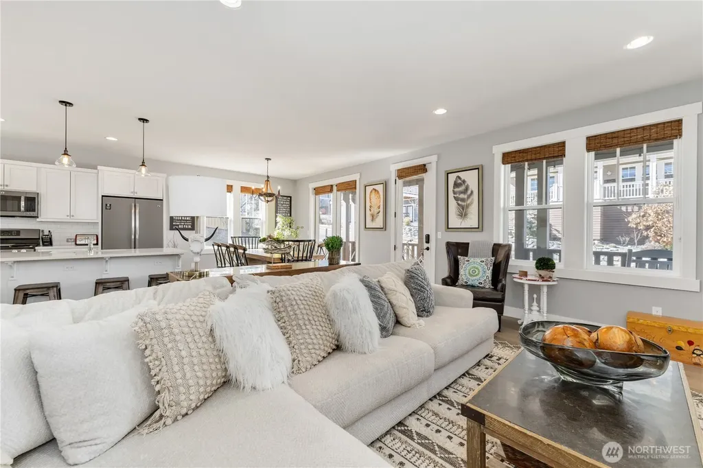 576 Porcupine Lane Chelan WA 98816