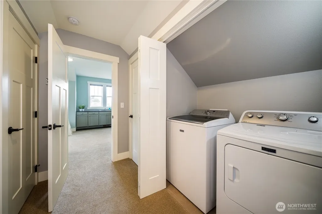 576 Porcupine Lane Chelan WA 98816