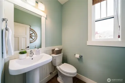 576 Porcupine Lane Chelan WA 98816