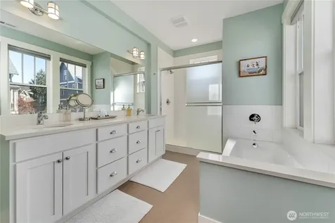 576 Porcupine Lane Chelan WA 98816