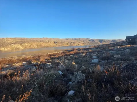 8 Boulder Gulch Drive Pateros WA 98846