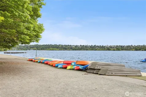 6546 Latona Avenue NE Seattle WA 98115