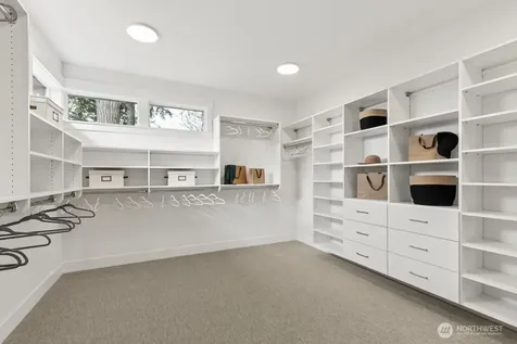 24922 SE 17th Street Sammamish WA 98075