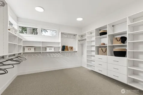 24922 SE 17th Street Sammamish WA 98075