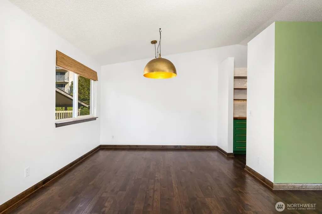 1235 SW 132nd Lane Burien WA 98146
