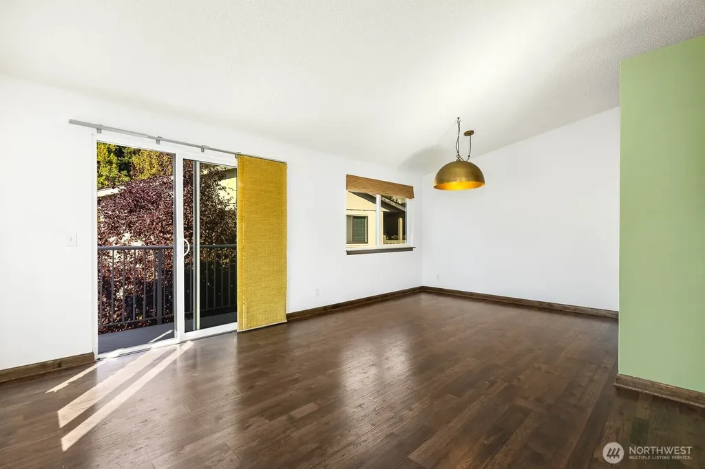 1235 SW 132nd Lane Burien WA 98146
