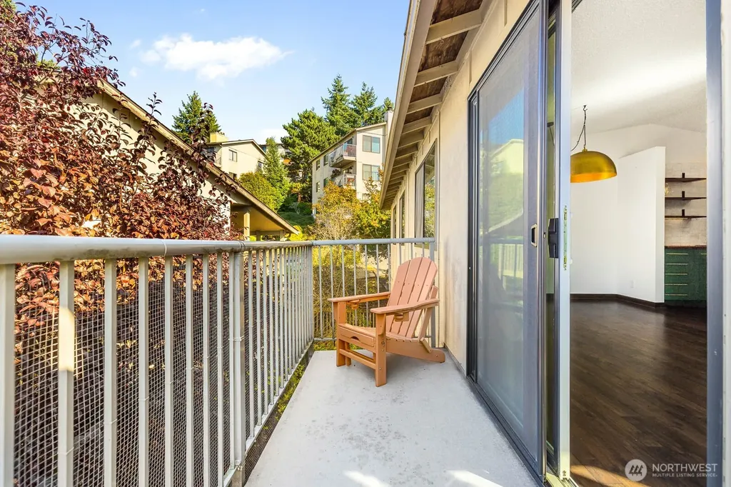 1235 SW 132nd Lane Burien WA 98146