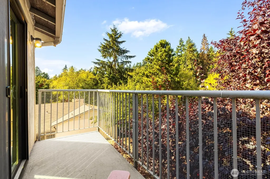 1235 SW 132nd Lane Burien WA 98146