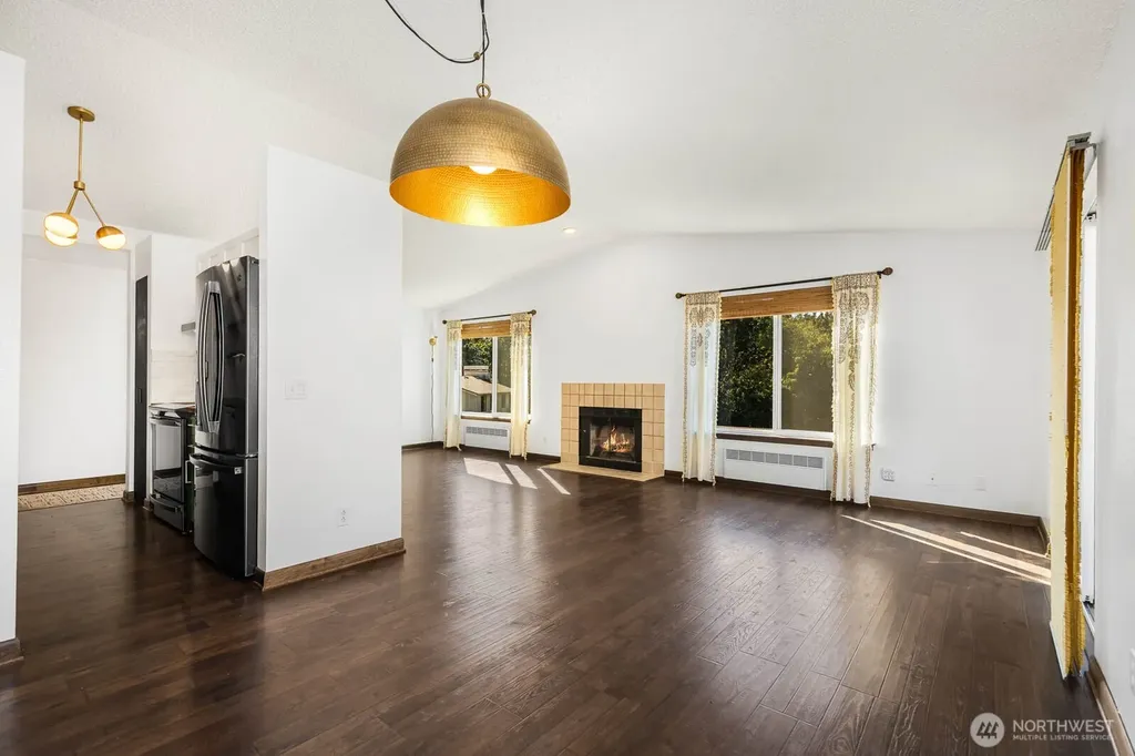 1235 SW 132nd Lane Burien WA 98146