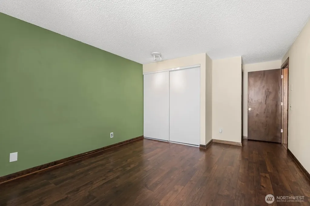 1235 SW 132nd Lane Burien WA 98146