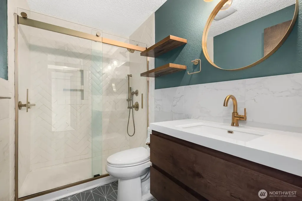 1235 SW 132nd Lane Burien WA 98146
