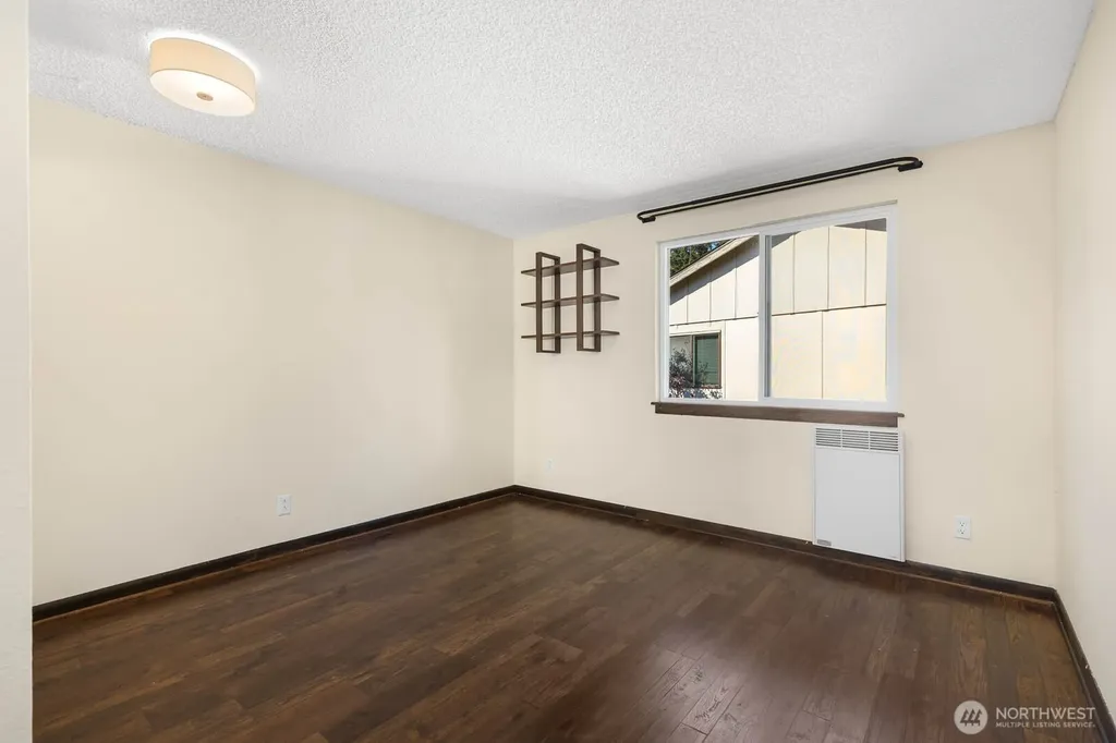 1235 SW 132nd Lane Burien WA 98146