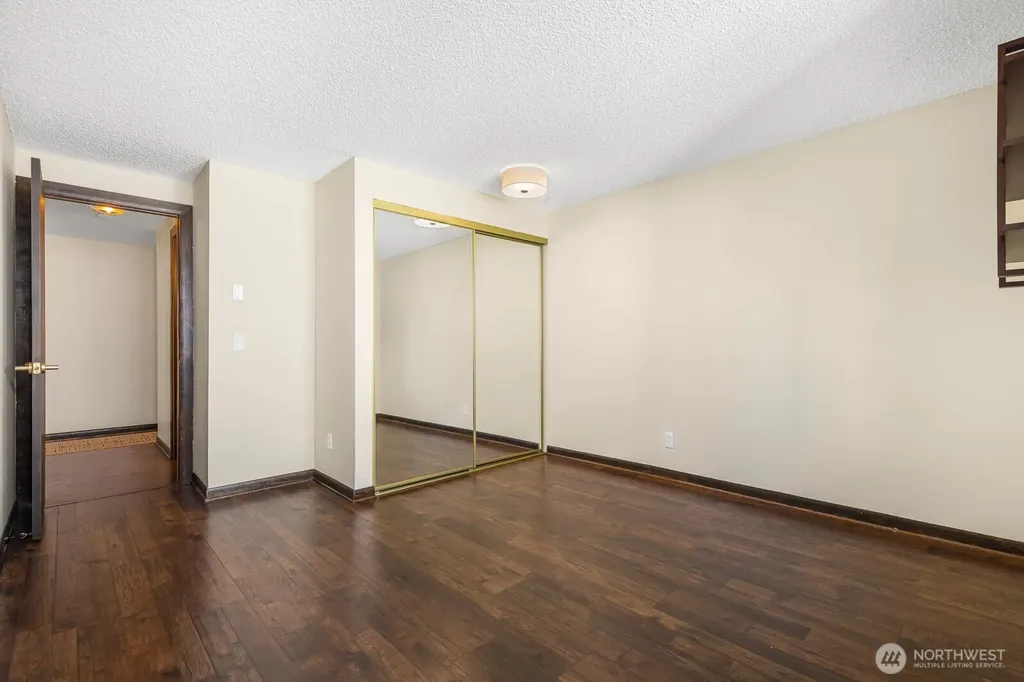 1235 SW 132nd Lane Burien WA 98146