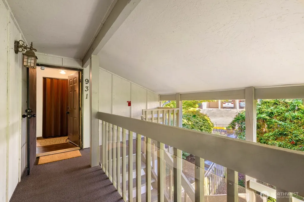 1235 SW 132nd Lane Burien WA 98146