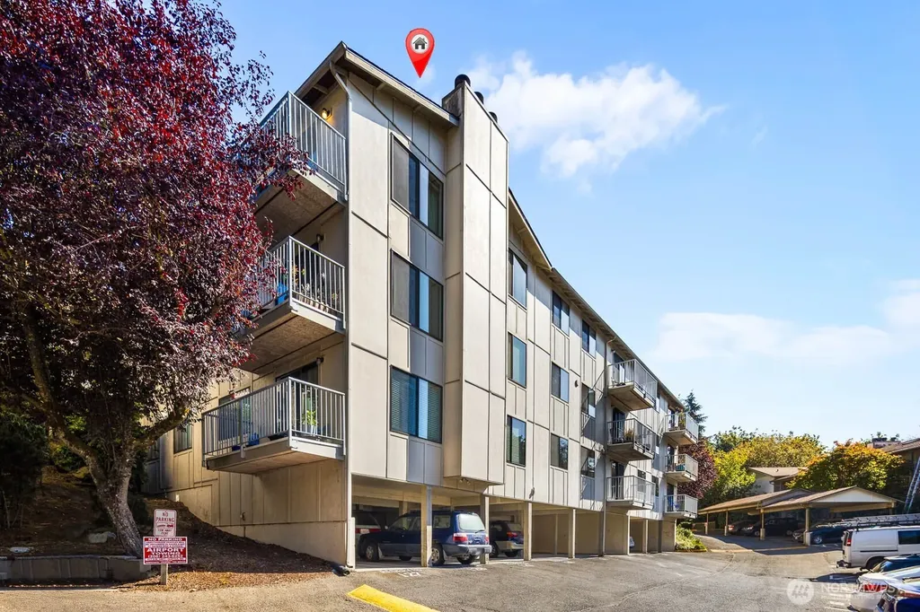 1235 SW 132nd Lane Burien WA 98146