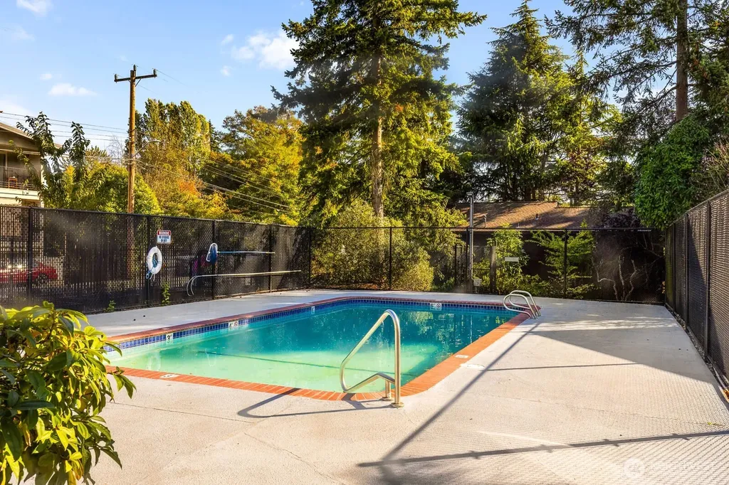 1235 SW 132nd Lane Burien WA 98146