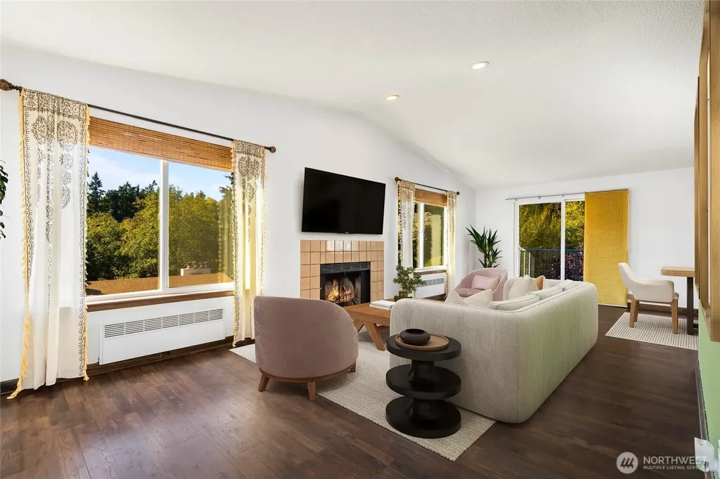 1235 SW 132nd Lane Burien WA 98146