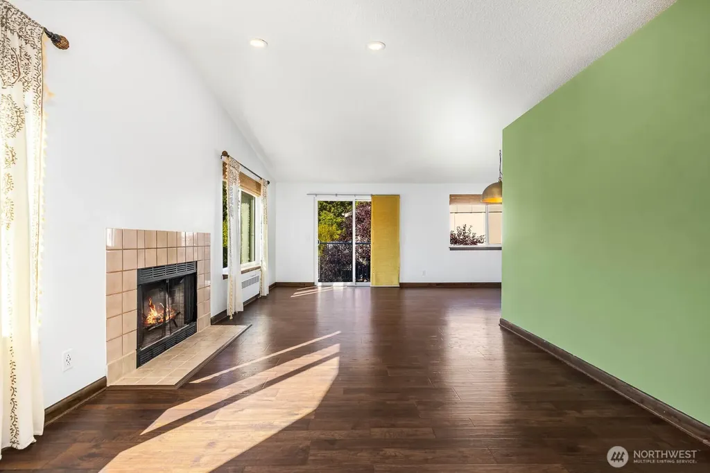1235 SW 132nd Lane Burien WA 98146