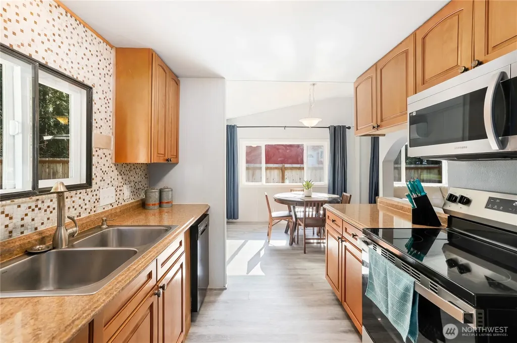 350 E Lakeshore Drive E Shelton WA 98584