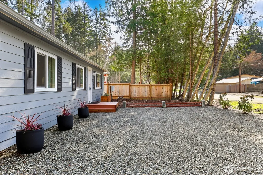 350 E Lakeshore Drive E Shelton WA 98584