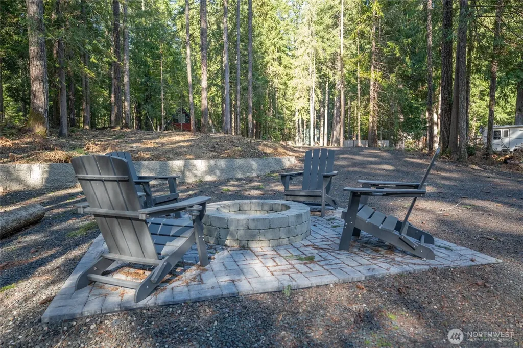 91 N Duckabush Drive W Hoodsport WA 98548