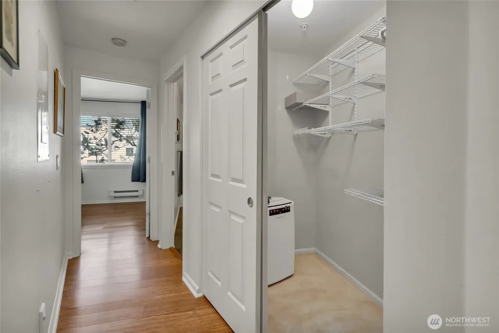 559 Mcgraw Street Seattle WA 98109