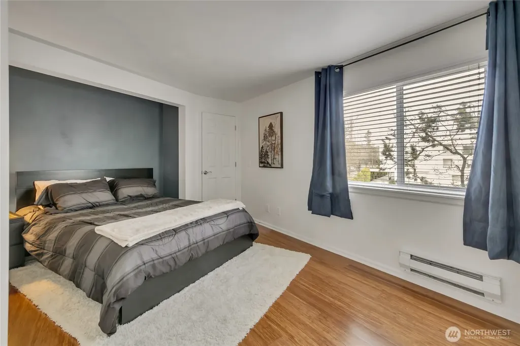 559 Mcgraw Street Seattle WA 98109
