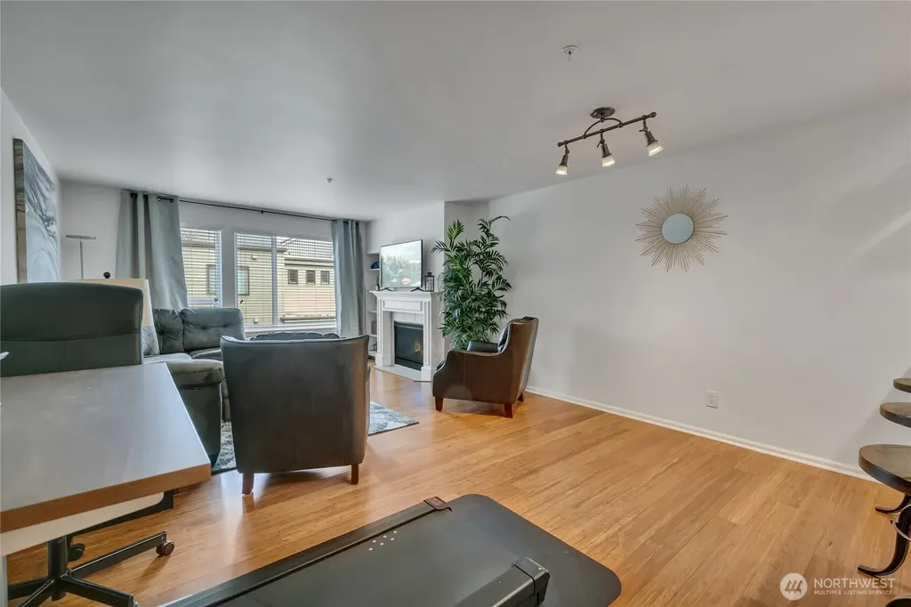 559 Mcgraw Street Seattle WA 98109