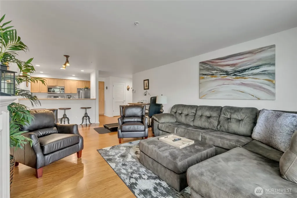 559 Mcgraw Street Seattle WA 98109