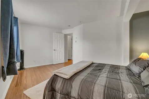 559 Mcgraw Street Seattle WA 98109