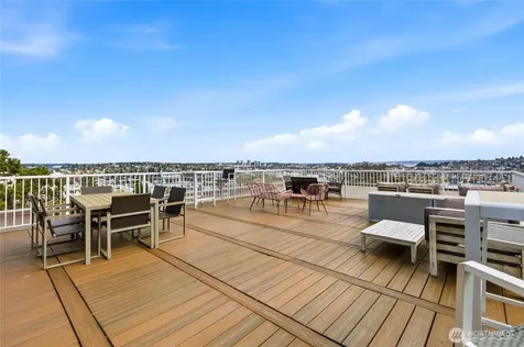 559 Mcgraw Street Seattle WA 98109